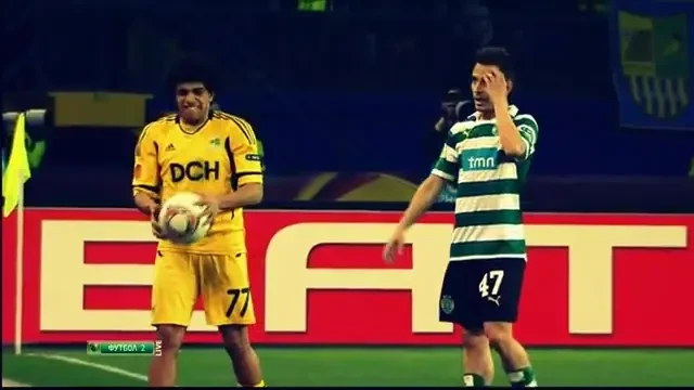 SUPER VIDEO! A vrut sa sparga mingea cu CAPUL! Gest nebun al jucatorului comparat de Lucescu cu Messi