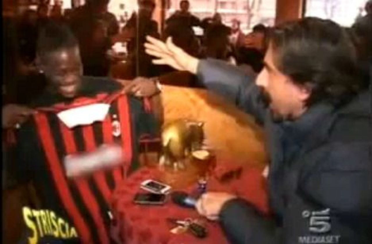Doua echipe se bat pentru Balotelli, dupa ce Mancini l-a anuntat ca il da AFARA de la City! Unde poate ajunge in vara:_2