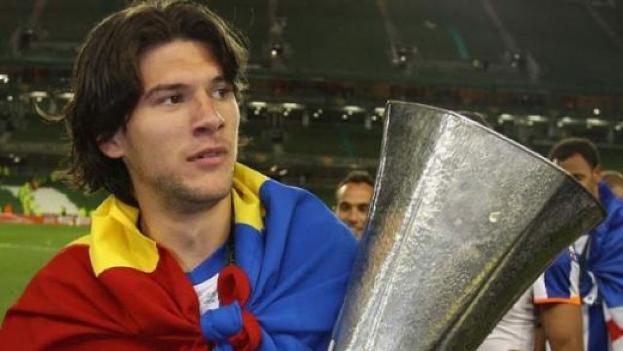 Miercuri, ora 17.00: Sapunaru si Platini aduc TROFEUL Europa League la Bucuresti! Unde poti admira Cupa inainte de finala!_1