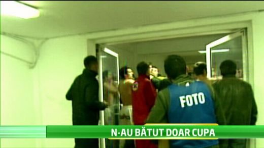 SANGE la vestiare dupa Rapid - Vaslui! Toata lumea l-a vazut pe Marius Constantin in pumni: Eu? Eram la antidoping :))