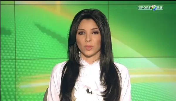 Fanii si-au facut poze cu trofeul Europa League! De ce au fost stelistii cei mai bucurosi cand au vazut trofeul: