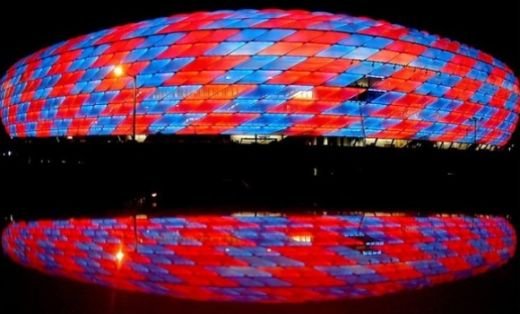 Romanul pe care milioane de fani ai lui Real l-au iubit pentru o noapte merge la loja lui Real ca sa tina cu Bayern! Un stelist, invitat surpriza pe Allianz Arena
