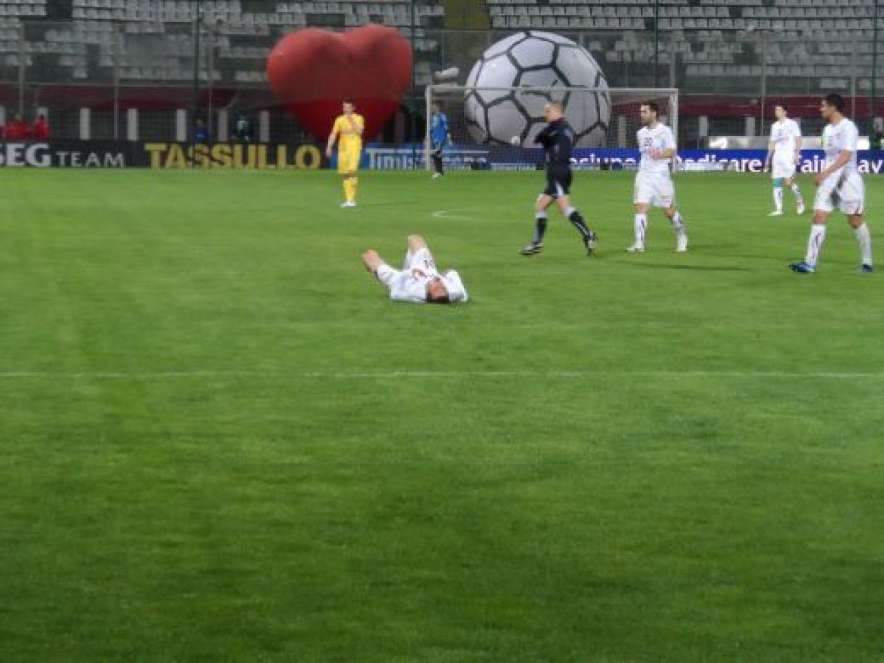 Samsung si Sport.ro au ales finalistii, voi votati castigatorul care merge la supermeciul de pe 9 mai, pe National Arena!_4