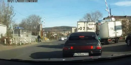 VIDEO: Primul film porno facut intr-un camion? Asta trebuie sa fie singura explicatie!