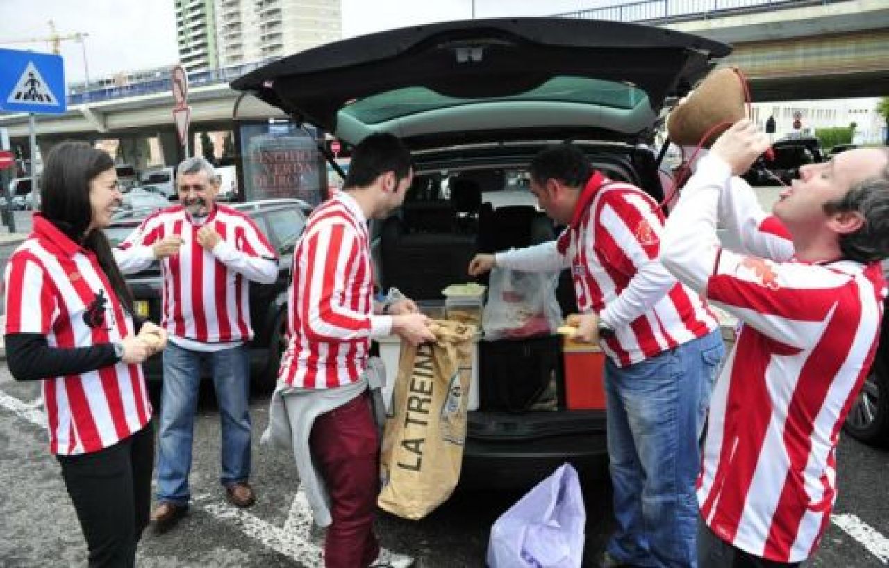 Asa ar putea arata strazile din Bucuresti pe 9 mai! Bascii au facut SHOW in Lisabona! Cati suporteri va avea Bilbao la meciul cu Sporting:_3