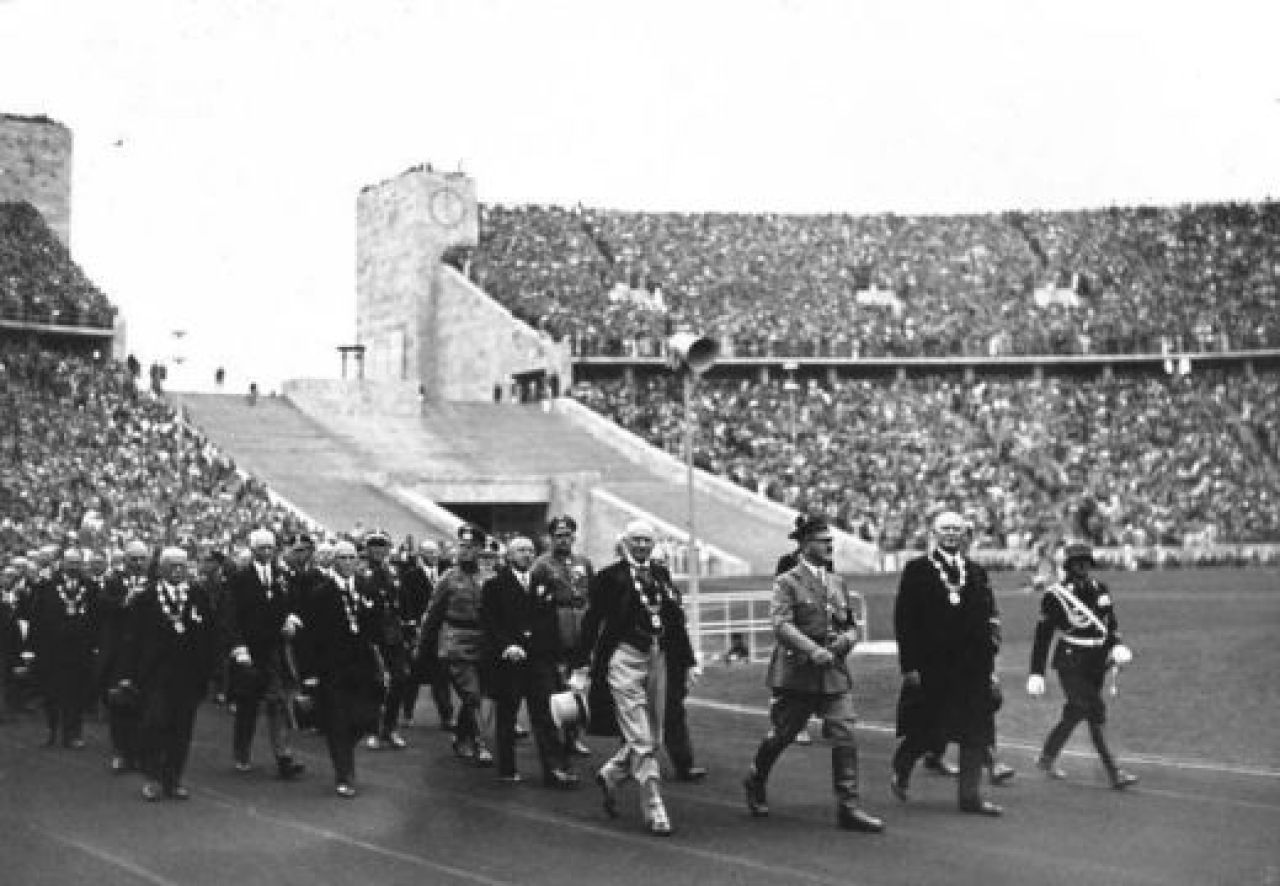 Un seic cu 150 de miliarde de euro vine pe stadionul lui Hitler! Proiectul COLOSAL cu care arabii vor sa le darame pe Barca si Real_3
