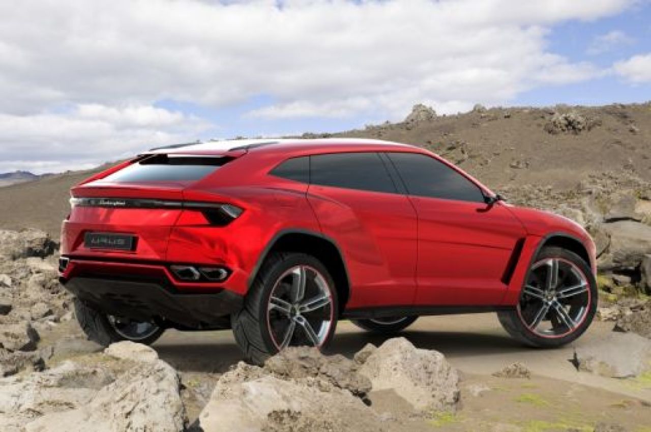 FOTO Primele imagini cu SUV-ul TURBAT pregatit de Lamborghini! Cum arata bijuteria de 600 de cai!_4