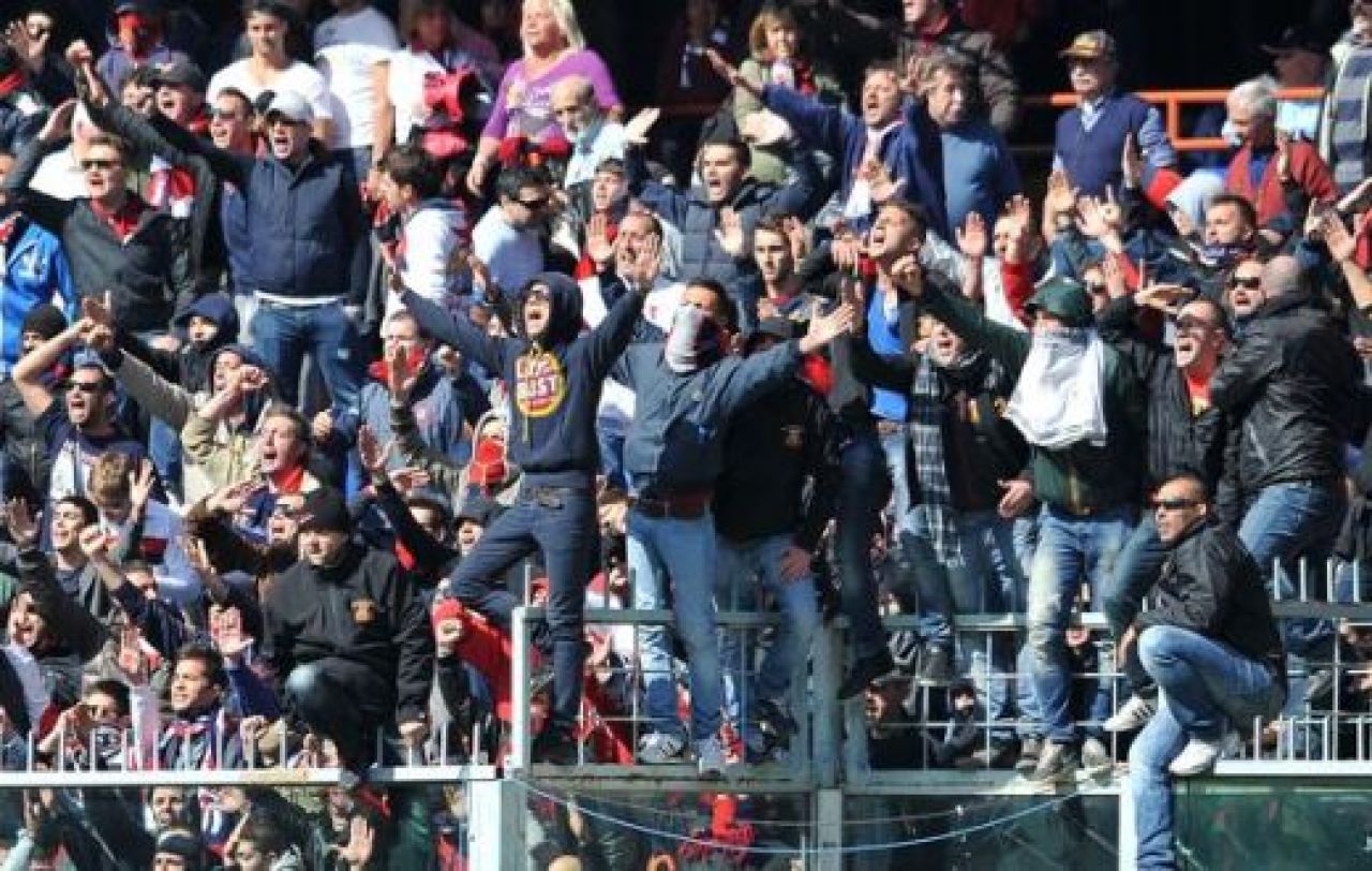 HAOS la un meci din Serie A! Fanii au intrat pe teren, meciul suspendat! UMILINTA pe care nu au putut sa o suporte:_4