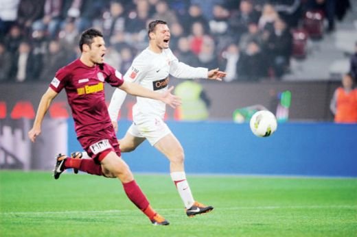 Simte piatra! "Pinalty" mai vrea o minune: Andone, rastignit la Piatra Neamt! Dinamo a comandat victoria intr-un meci IMPOSIBIL: