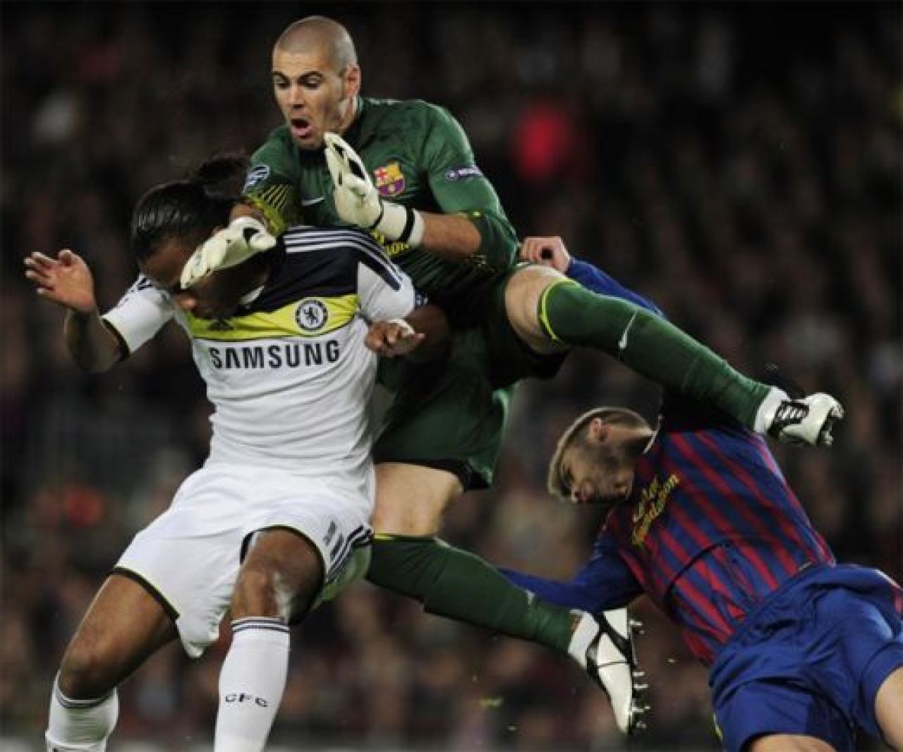 SFARSIT de EPOCA! Barca 2-2 Chelsea! Torres inscrie golul de 50 de milioane si o califica pe Chelsea in finala Ligii! Messi a ratat penalty_9