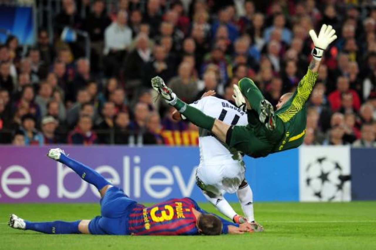 Moment HORROR pe Camp Nou! Toata lumea s-a temut de inca o TRAGEDIE in fotbal! Secunde de groaza pentru Pique_5