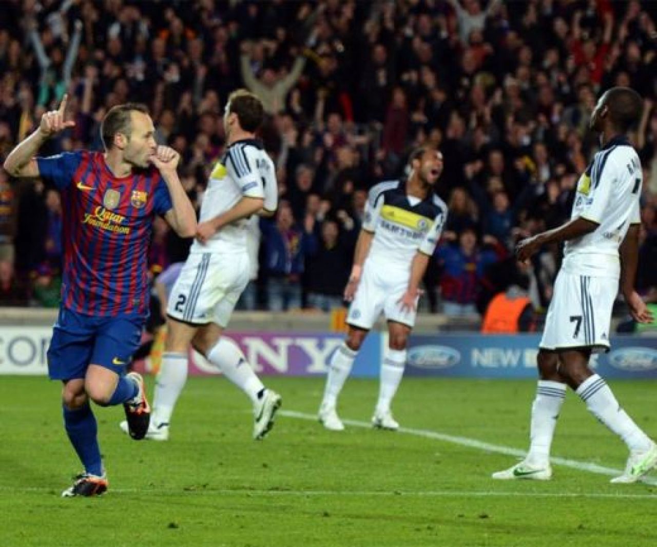 SFARSIT de EPOCA! Barca 2-2 Chelsea! Torres inscrie golul de 50 de milioane si o califica pe Chelsea in finala Ligii! Messi a ratat penalty_13