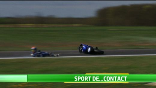 SENZATIE! I-a oprit motocicleta la 200 km/h! Faza NEBUNA intr-o cursa la viteza maxima!