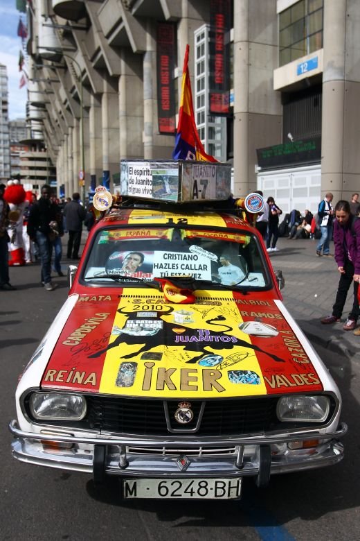 Coregrafie INCREDIBILA pe Bernabeu! 80.011 de cartoane pentru un SFANT! Fiecare pancarta are o poveste! Europa a inghetat in minutul 7: FOTO_5