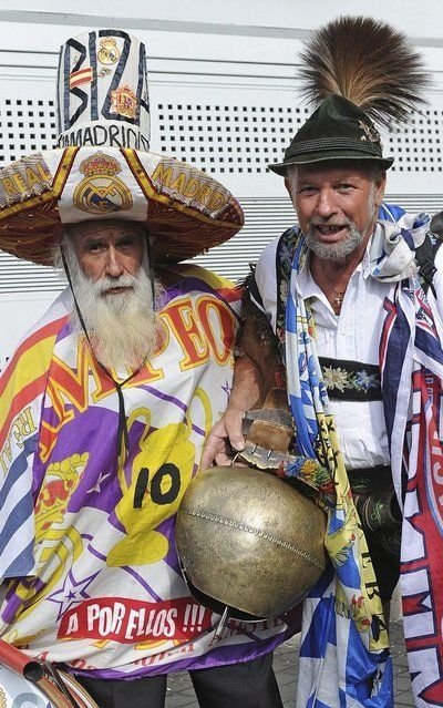 Coregrafie INCREDIBILA pe Bernabeu! 80.011 de cartoane pentru un SFANT! Fiecare pancarta are o poveste! Europa a inghetat in minutul 7: FOTO_20