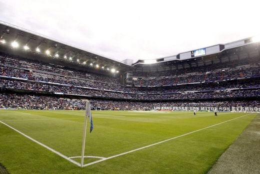Coregrafie INCREDIBILA pe Bernabeu! 80.011 de cartoane pentru un SFANT! Fiecare pancarta are o poveste! Europa a inghetat in minutul 7: FOTO_21