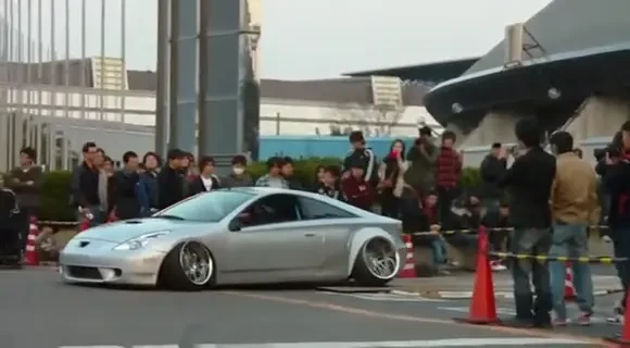 TUNNINGUL ANULUI: Motorul sta sa explodeze iar rotile te fac sa crezi ca ZBOARA! Vezi aici o super masina: