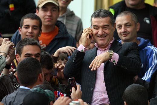 Becali e in sarbatoare dupa bataia lui Dinamo la Brasov: O sa scap si de CFR! Dialog de senzatie cu Borcea la telefon: Gigi, sunt terminat!!