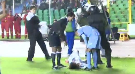 VIDEO: Ce brichete, tata? Arunca sanatos, cu fructe :) Neymar a fost facut KNOCK OUT de o portocala! Abia s-a mai ridicat de pe teren