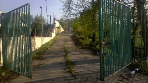 Parcul cu bastani! Stadionul Cotroceni e mancat de rugina si serpi, nocturna 