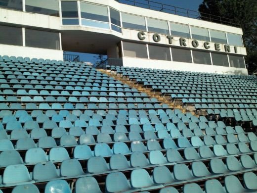 Parcul cu bastani! Stadionul Cotroceni e mancat de rugina si serpi, nocturna 