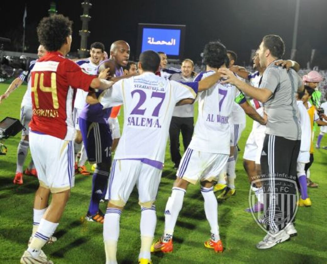 SUPER FOTO: Petrecere MONSTRU pentru Olaroiu si Radoi! 100.000 de oameni sunt la picioarele lor dupa un titlu istoric_33