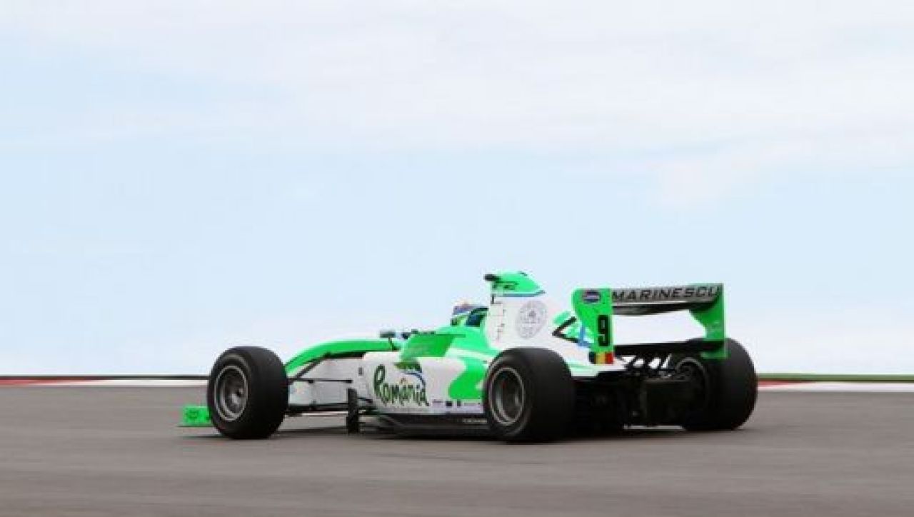 VIDEO! Momente incredibile pentru Marinescu in Formula 2. A abandonat cursa dupa ce i-a explodat radiatorul!_2