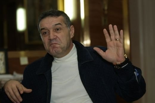 'Alo!? Da, patroane, il scot ACUM!" :)) SENZATIONAL! Stoichita a fost sunat pe banca la Rapid - Steaua!