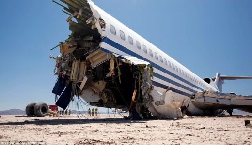 SUPER VIDEO: Cel mai spectaculos CRASH TEST vazut vreodata! Cum a fost facut praf un Boeing 727 URIAS