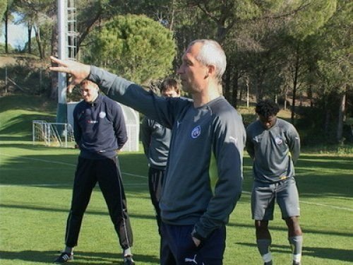 Antrenor din Kazahstan la Steaua! Ultimul manager TOTAL care a facut SPECTACOL in Ghencea poate fi chemat inapoi de Gigi