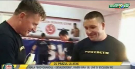 VIDEO! Oltenii vor sa faca prapad la gala Bodyguardul ! Mananca praz si zaibar pentru energie! Imagini dementiale de la antrenamente: