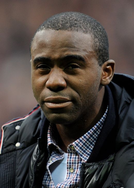 Inima de invingator! Muamba s-a intors pe stadion si a plans ca un copil, fanii i-au strigat numele minute in sir! FOTO EMOTIONANT_3