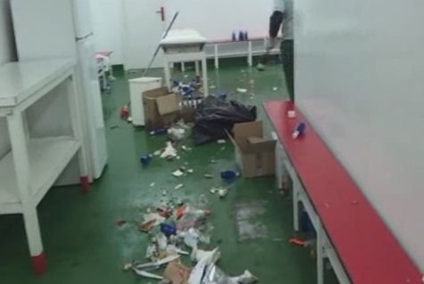VIDEO: Vestiarul Realului arata ca VAMA VECHE de 1 mai :)) Imagini nebune cu ce a mai ramas dupa petrecerea de titlu