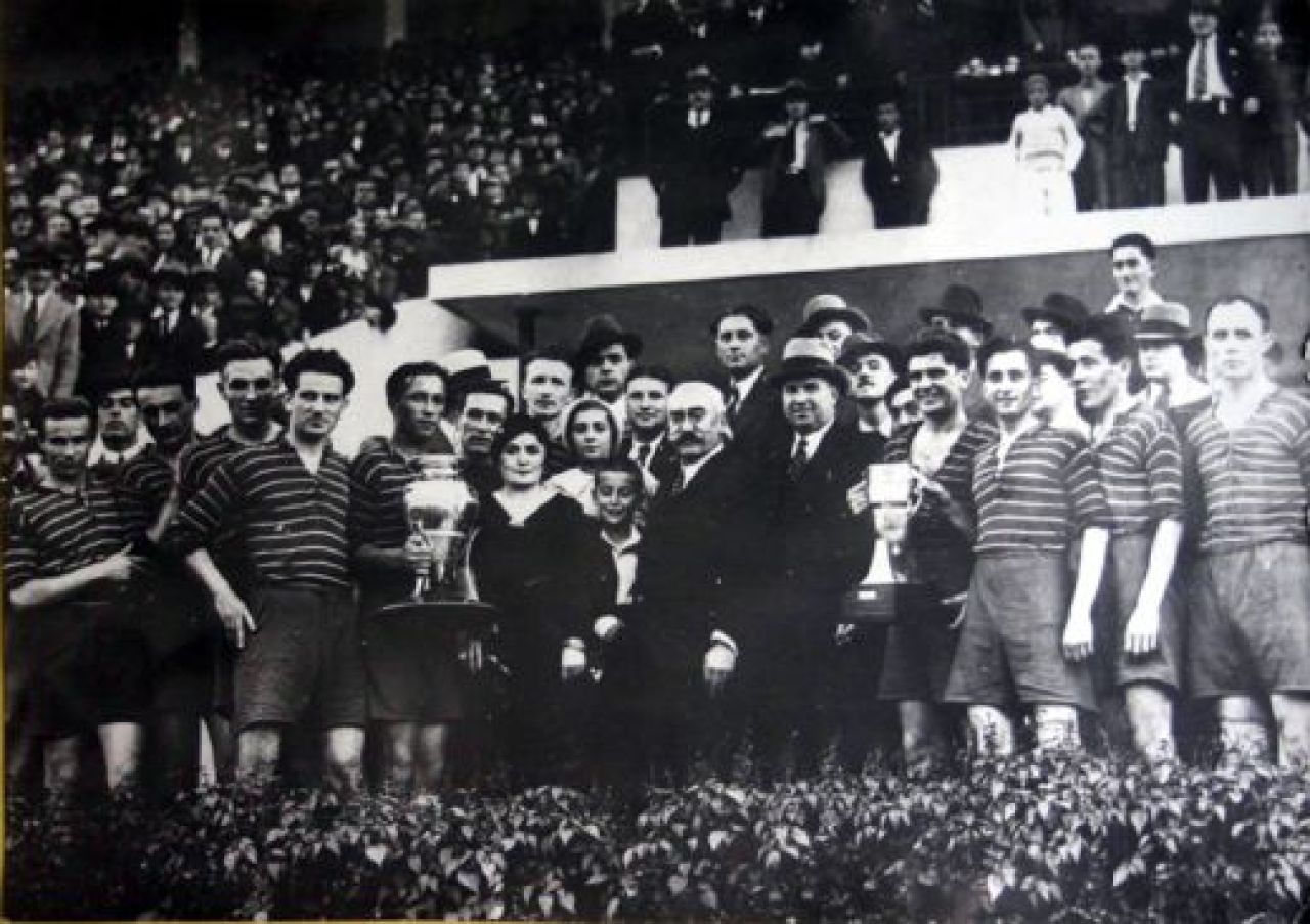 FOTO: Dupa 64 de ani, o campioana ISTORICA a Romaniei poate reveni in fotbal! E singura echipa a Romaniei care a umilit-o pe Milan_1