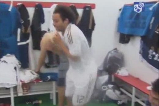 VIDEO! Marcelo si Pepe au dansat pe MANELE in vestiarul Realului! Singurul care a refuzat sa se bucure de titlu a fost Cristiano Ronaldo