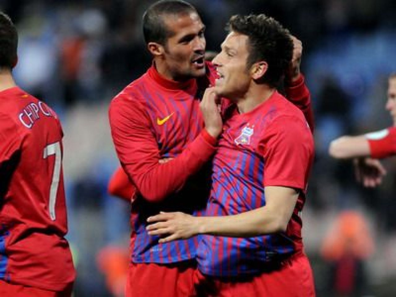 Steaua inca mai spera la TITLU! Nikolic, erou pentru stelisti! Hamutovski, meci fabulos la revenirea in Ghencea! Vezi fazele din Steaua 2-1 Petrolul_3