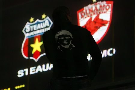 Cele mai DURE rivalitati sunt ucise in 2012! Rivale de moarte isi sterg istoria pentru titlu! Meciurile care schimba totul