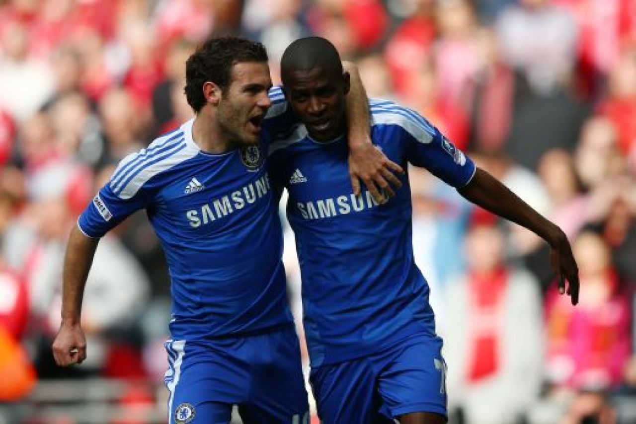 Chelsea a castigat Cupa Angliei! Golul FANTOMA al lui Carroll a ingropat-o pe Liverpool! Chelsea 2-1 Liverpool! A fost sau nu gol?_2