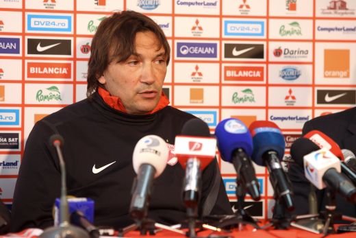 VIDEO! Badea i-a tinut in SEDINTA 3 ore pe dinamovisti cu Bonetti! Italianul s-a IMPACAT cu jucatorii: E liniste si pace!