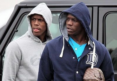 Poza FABULOASA care a scandalizat Anglia: "Flacara putea sa intre in tub si sa faca explozie!" Vezi ce GAFA incredibila a facut Balotelli:
