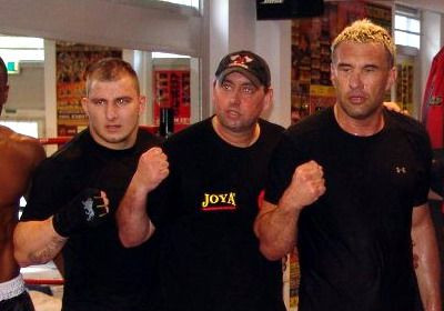 Catinas s-a pregatit cu Jerome LeBanner pentru gala Local Kombat de sambata! Vezi in ce super piramida va lupta: