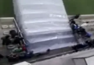 VIDEO REVOLTATOR! Cum au fost scuipati jucatorii CFR-ului pe tunelul de acces de catre fanii lui U Cluj