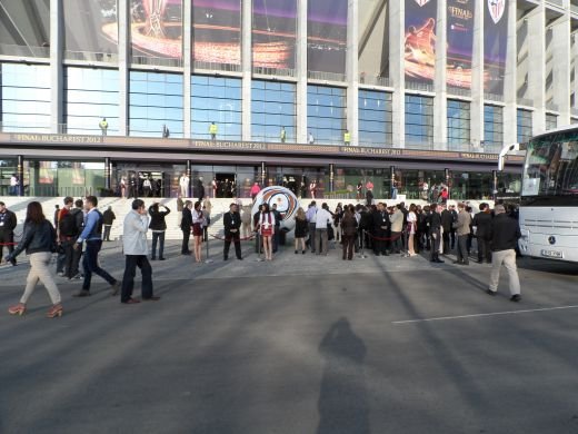Adrian Dragu a castigat concursul Samsung si Sport.ro si a facut poze la marea finala Europa League, de la Bucuresti!