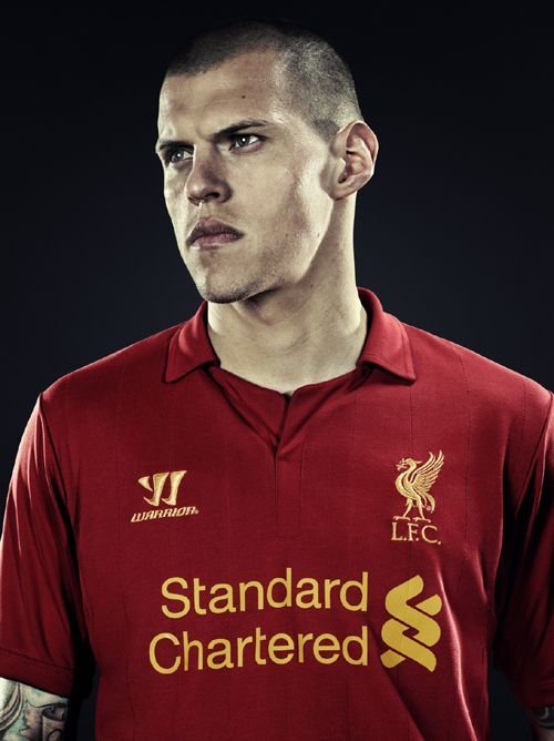 FOTO: Liverpool vrea sa redevina un GIGANT! Site-ul clubului a picat dupa lansarea noului echipament! Cum arata tricoul care va ajunge la 1 milion de oameni:_6