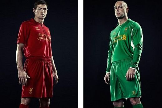FOTO: Liverpool vrea sa redevina un GIGANT! Site-ul clubului a picat dupa lansarea noului echipament! Cum arata tricoul care va ajunge la 1 milion de oameni:_8