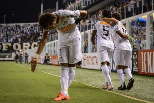 VIDEO! Neymar, Ganso si Elano sunt FABULOSI! Santos, victorie cu 8-0 in Copa Libertadores! Vezi golul genial cu calcaiul marcat de jucator dorit de Milan: