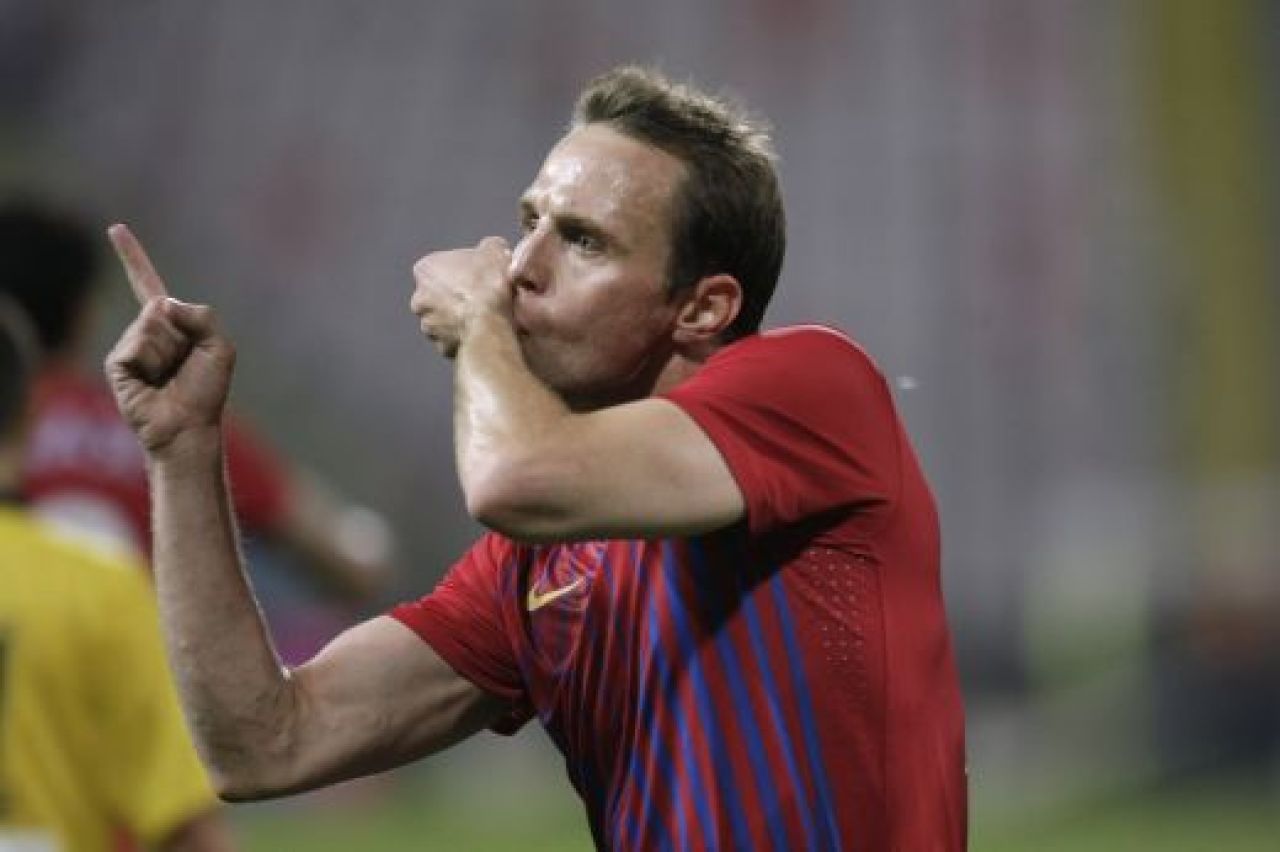 Steaua viseaza la TITLU! Gafe in lant in apararea Stelei si un fundas GOLGHETER! Vezi toate fazele din Brasov 1-2 Steaua:_2