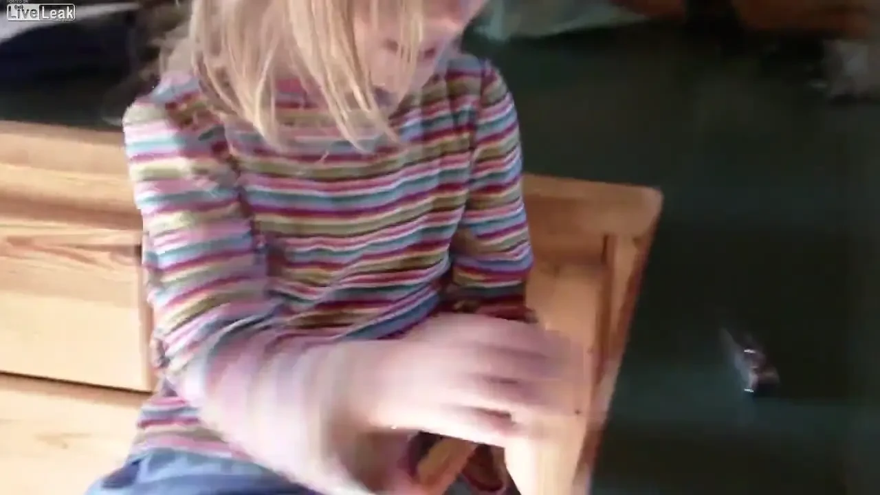 O FETITA de numai 5 ani are o skill incredibil! NIMENI nu ii poate ascunde nimic. In 60 de secunde a terminat tot :)