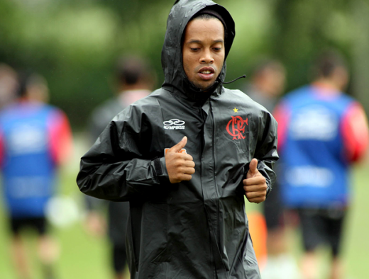 FOTO INCREDIBIL! Cum a decazut un ZEU! Ronaldinho s-a antrenat BEAT! Scuza PENIBILA in fata antrenorilor:_3