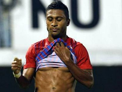 Cine a tras in Tatu? MISTERUL celui mai fluierat jucator al Stelei si cine l-a lucrat din interior pe preferatul lui Becali: